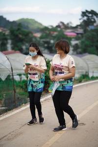 BIB: 8290
                            <button type="button" onclick="openModal(18895797)" class="btn btn-primary btn-sm float-right btn-popup" data-toggle="modal" data-target=".modal-high-quality">
                        <i class="fas fa-shopping-cart"></i> Add to Cart
                    </button>
                                            <button type="button" onclick="isThisMe(18895797, true)" class="btn btn-success btn-sm float-right btn-popup btn-isme hidden" data-toggle="tooltip" data-placement="bottom" title="นี่คือรูปของคุณใช่ไหม คลิกที่นี่เพื่อเอาเข้าอัลบั้ม">
                        <i class="fas fa-plus"></i> Add to album
                    </button>
                    <button type="button" onclick="isThisMe(18895797, false)" class="btn btn-warning btn-sm float-right btn-popup btn-isnotme hidden">
                        <i class="fas fa-ban"></i> Remove from album
                    </button>